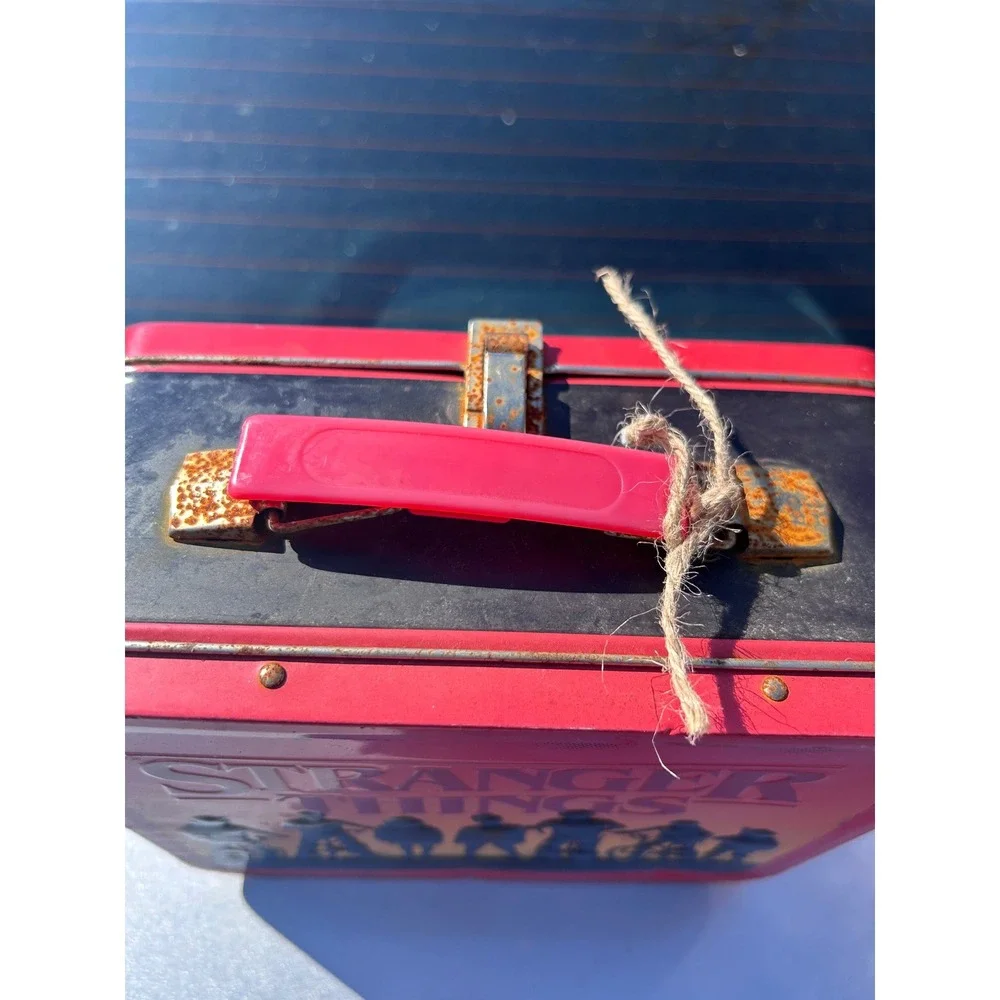 Funko Stranger Things Metal Lunch Box Red Black‎ Fair Condition 2019 Netflix